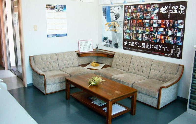 池田観光株式会社応接スペース